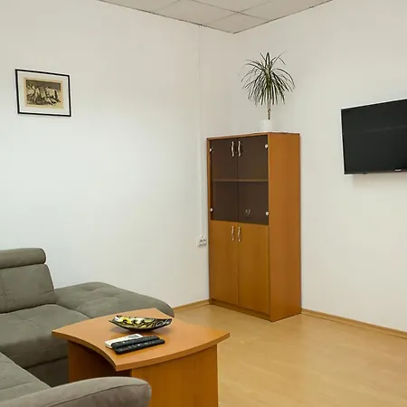 Simple And Spacious 1-bebroom Flat With Terrace * ヴァルナ